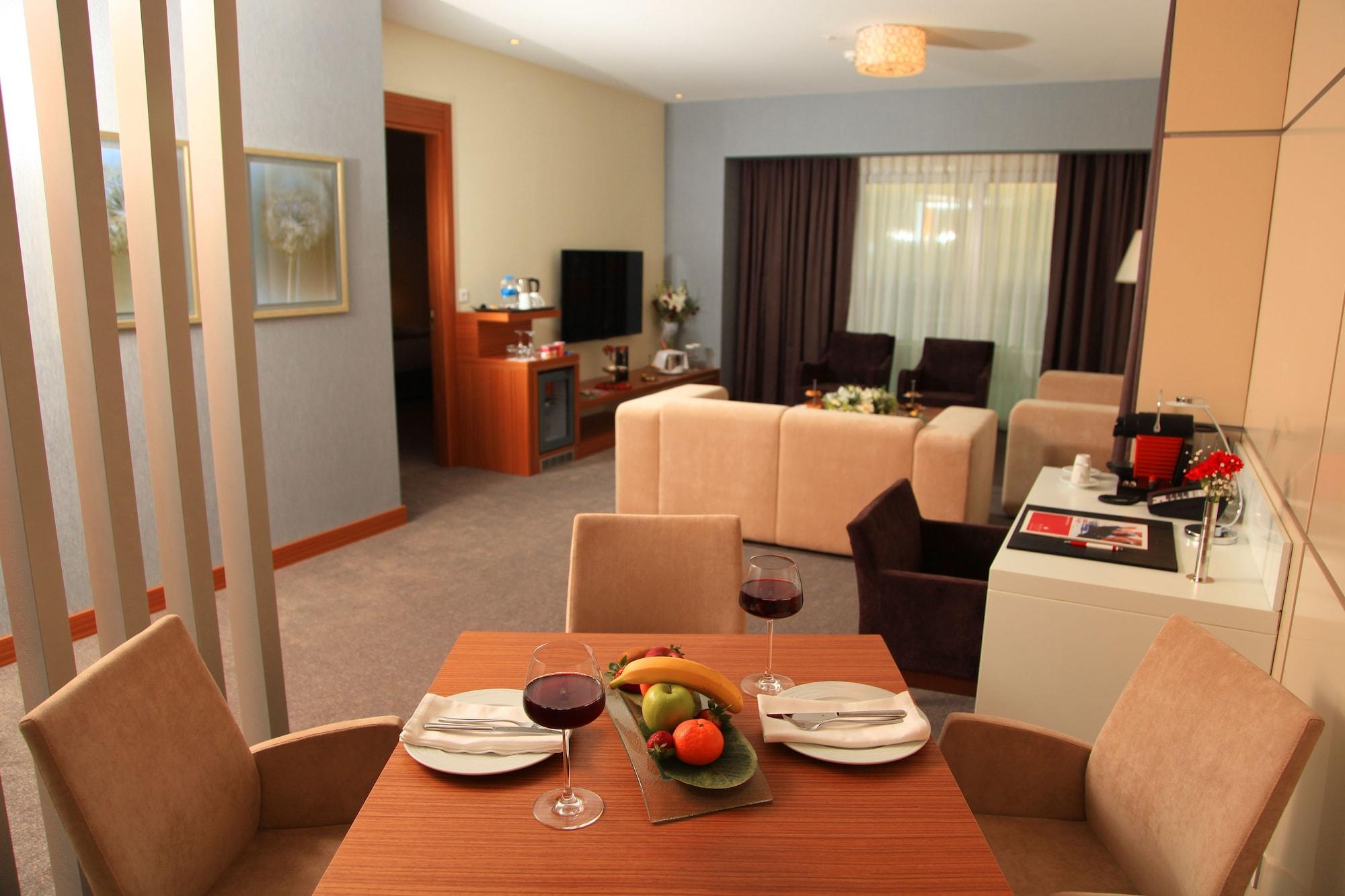 Ramada Plaza By Wyndham Istanbul Asia Airport Kocaeli Eksteriør billede